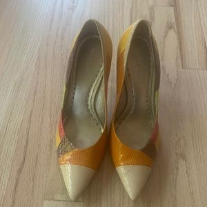 BCBG multi colored heels pointed